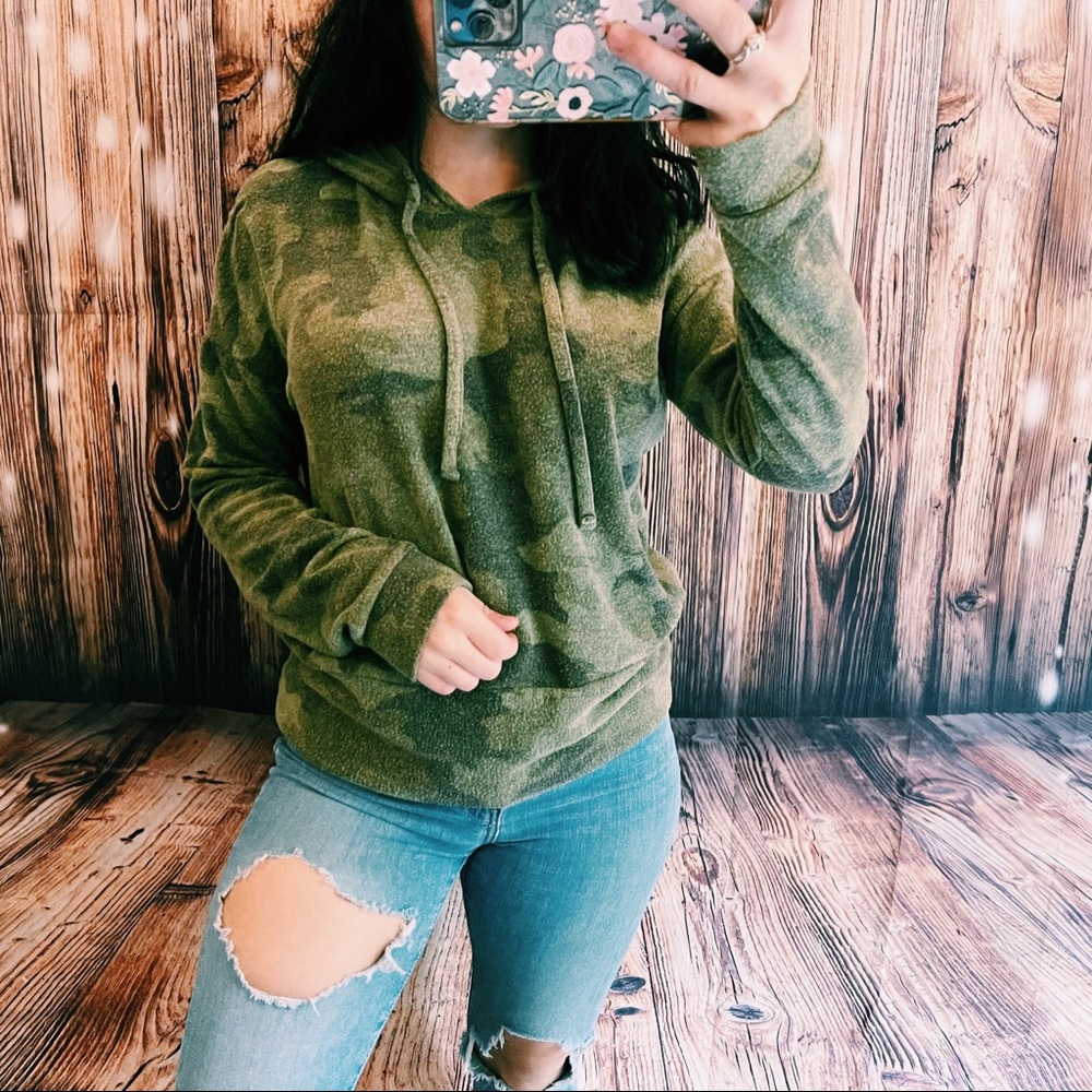 Moon dance camo long sleeve